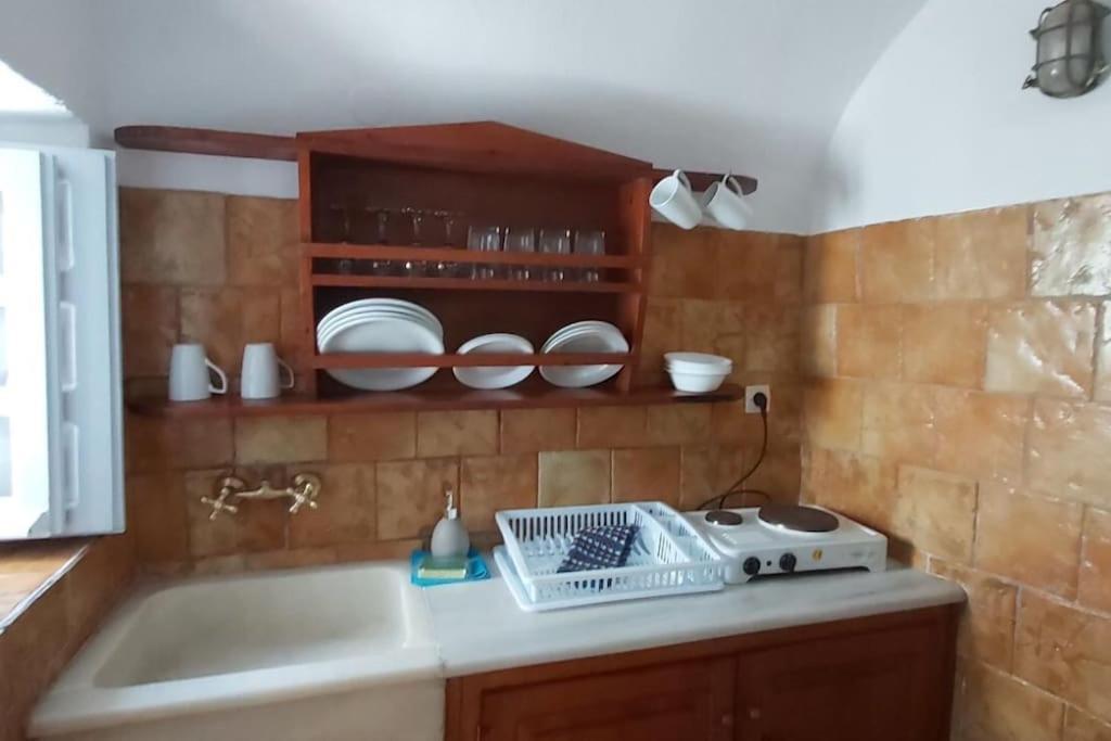 Rock Cave House Дом отдыха *